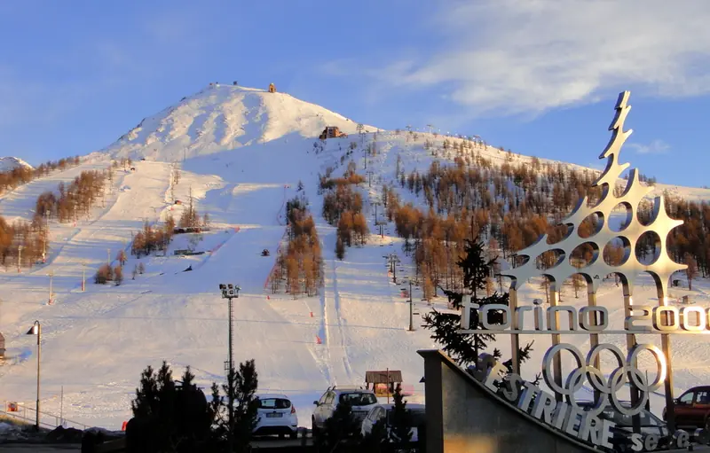 La estación de esquí Sestriere (Via Lattea)